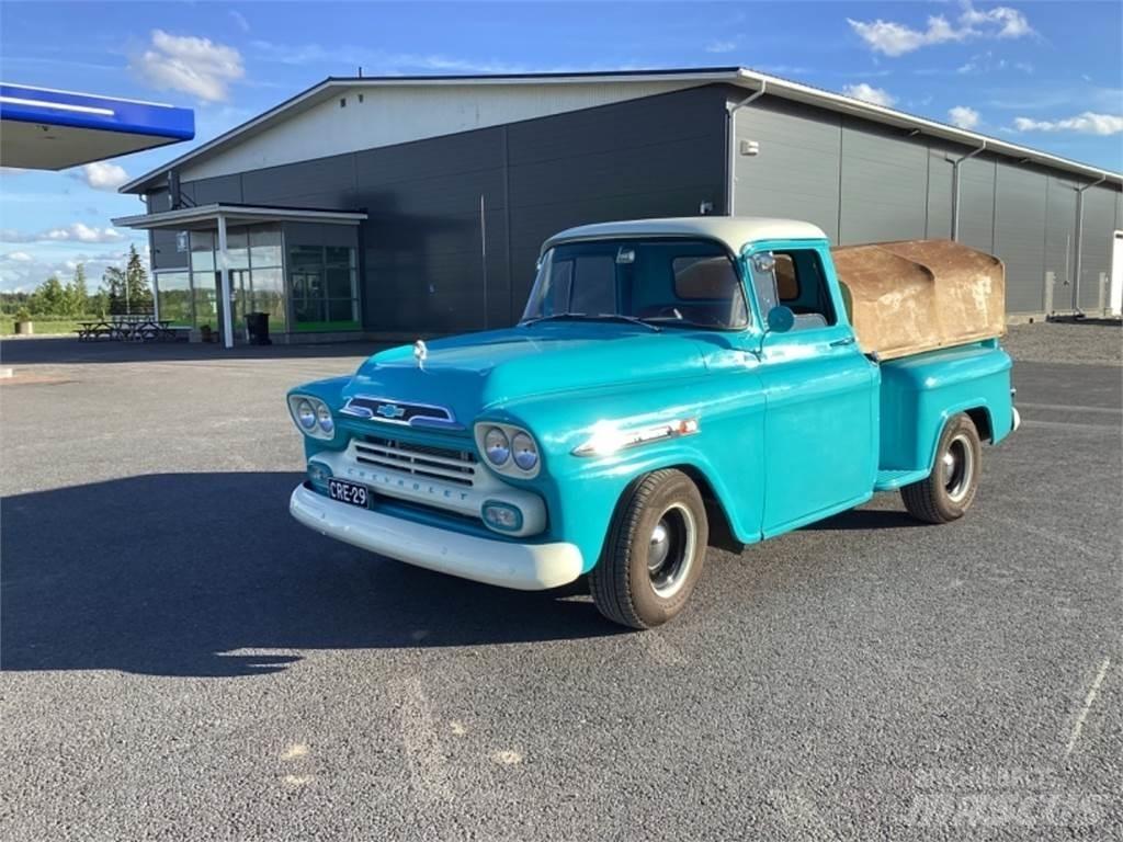 Chevrolet Apace Панельні фургони