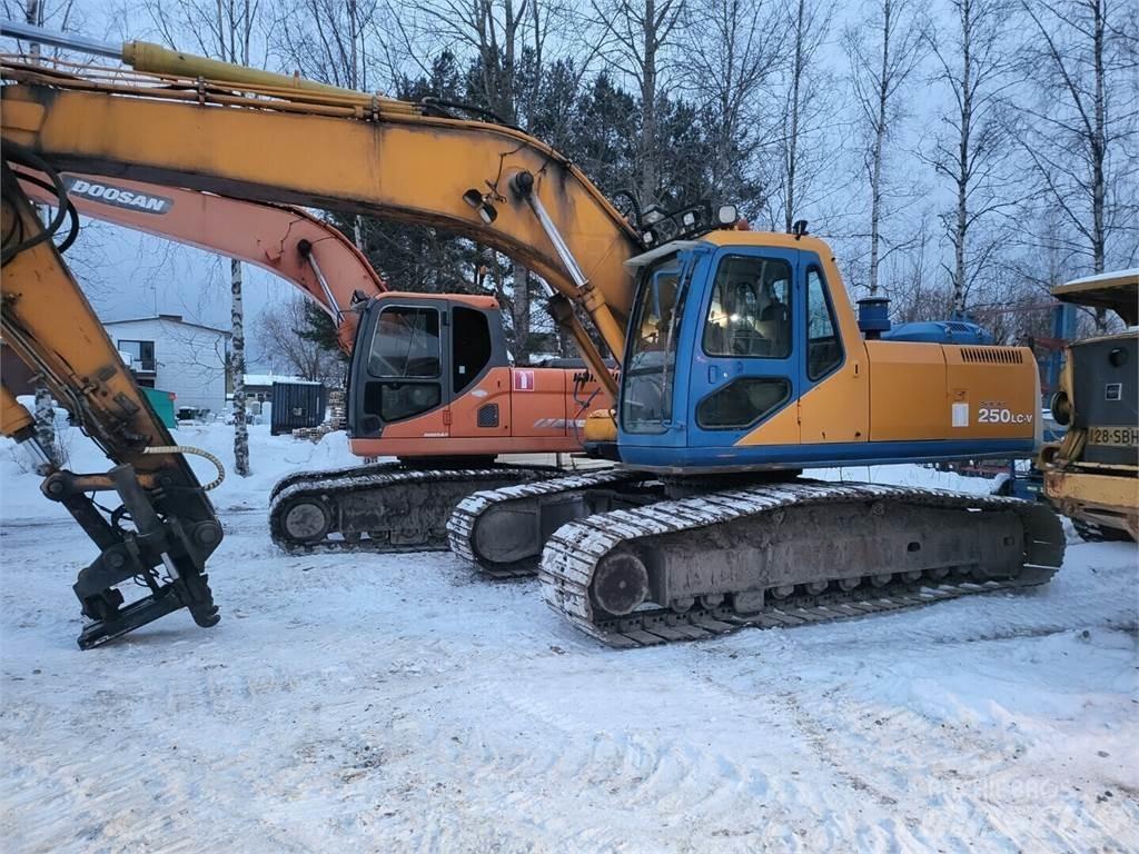 Daewoo S250lc-v Гусеничні екскаватори