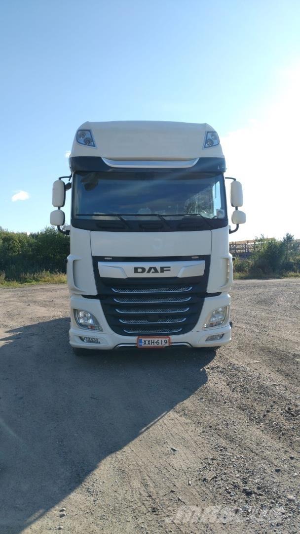 DAF XF 530 Вантажівки з гаковим підйомом