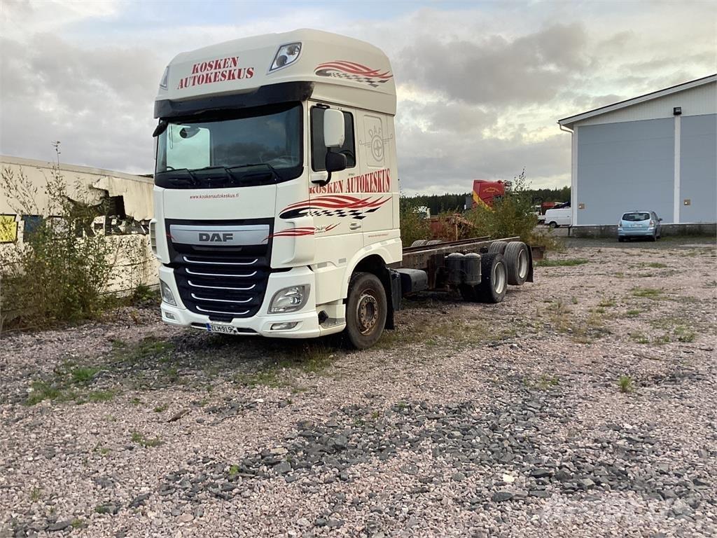 DAF XF 530 Шасі з кабіною