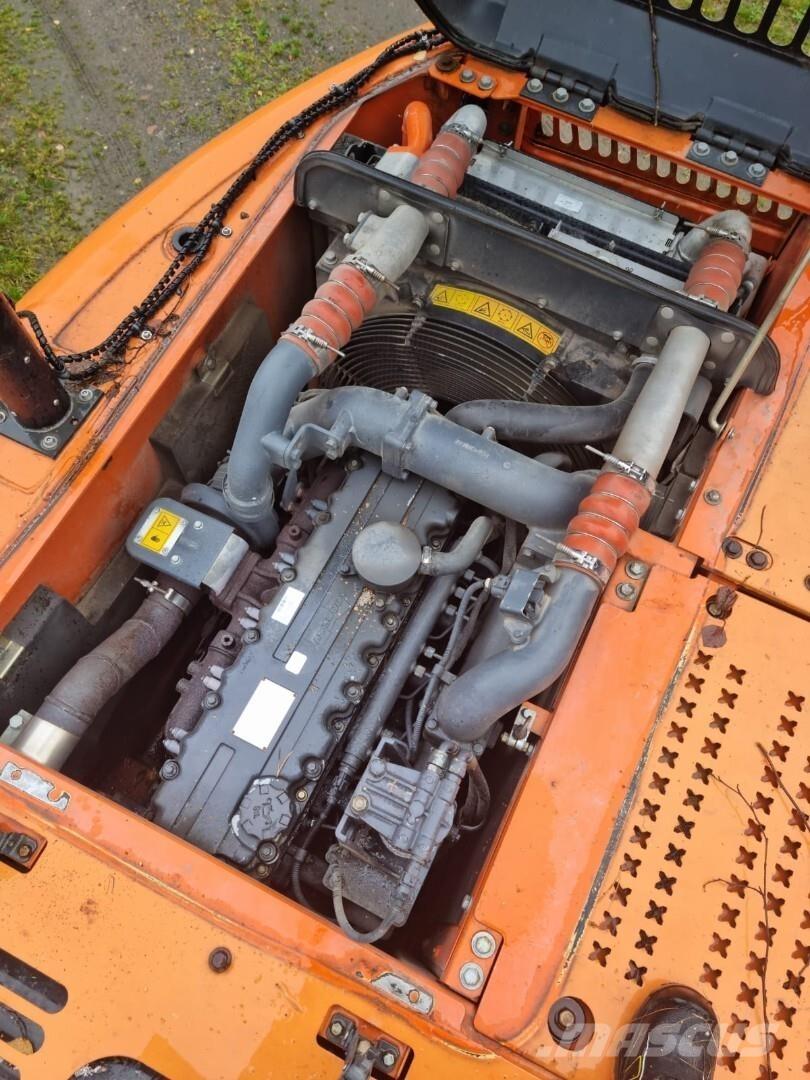 Doosan 160 LC Гусеничні екскаватори