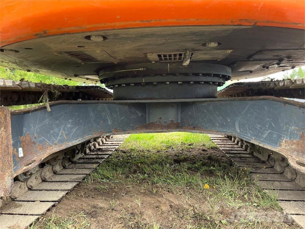 Doosan DX140LC Гусеничні екскаватори