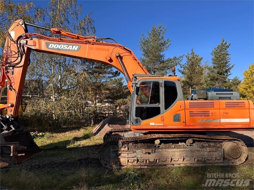 Doosan DX300 LC-3 Гусеничні екскаватори