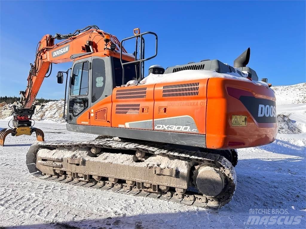 Doosan DX300 LC-5 Гусеничні екскаватори