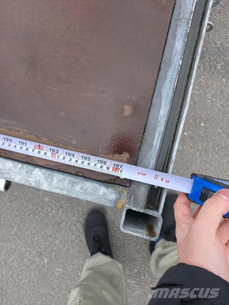 Eduard P4 3000kg Причепи-платформи/бокове розвантаження