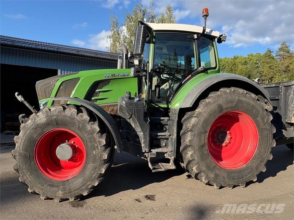 Fendt 828 Vario Трактори