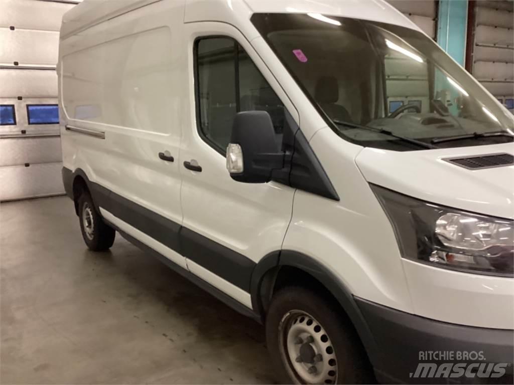 Ford Transit Панельні фургони