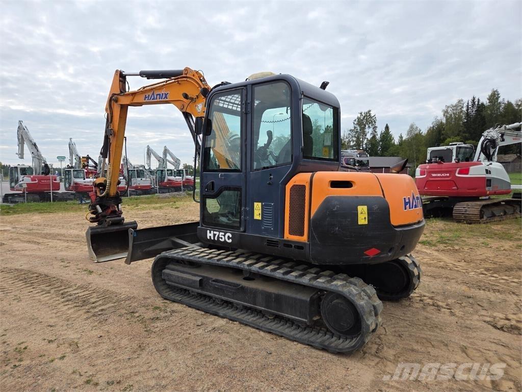 Hanix H75C Середні екскаватори 7т. - 12т.