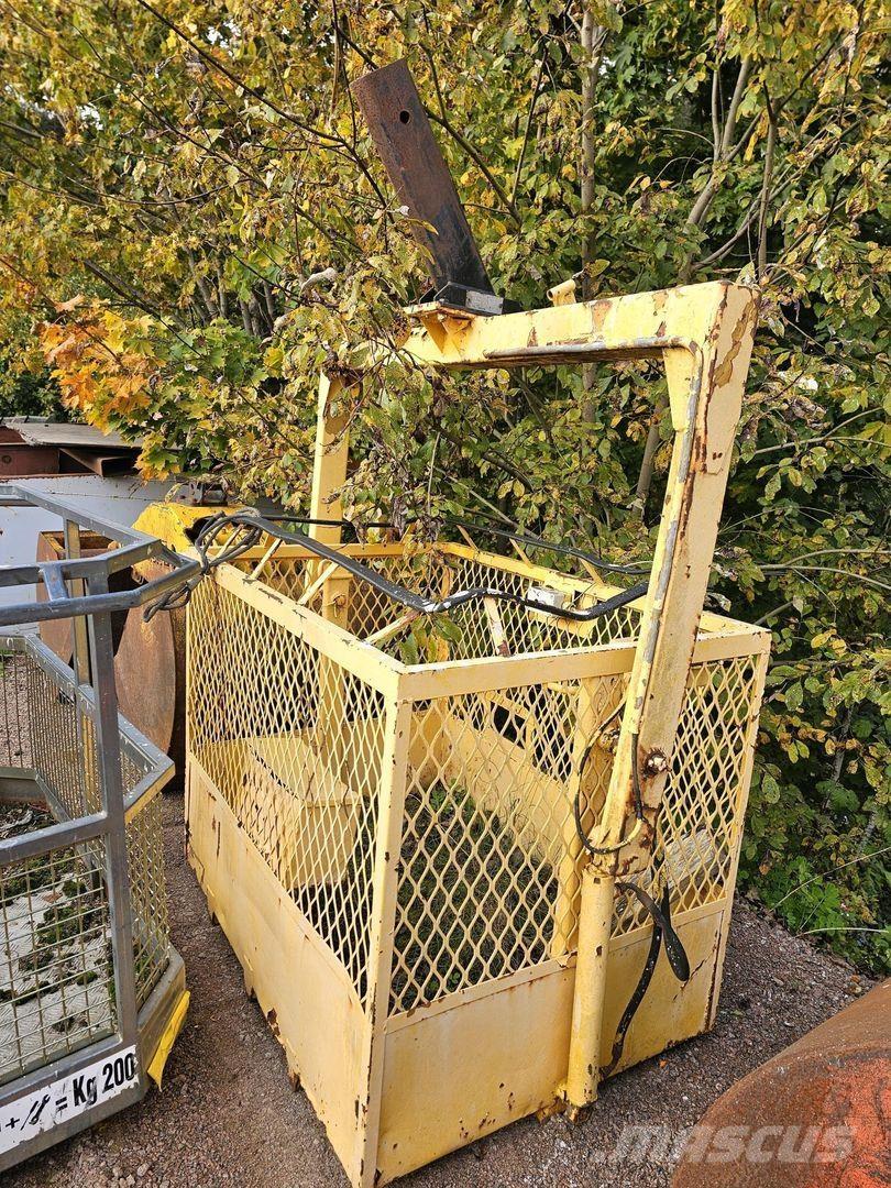  Henkilökori Інші крани