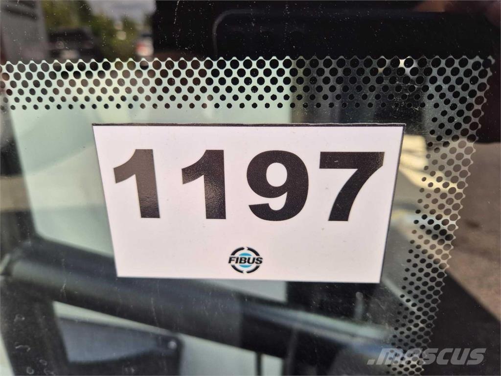 Isuzu Grand Toro Туристичні автобуси