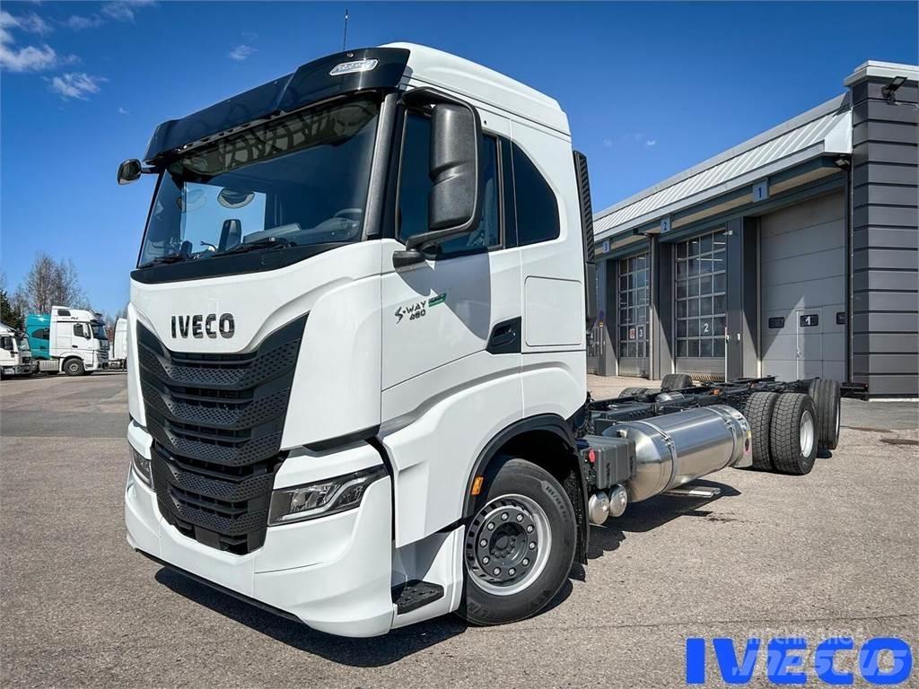Iveco S-Way Вантажівки / спеціальні
