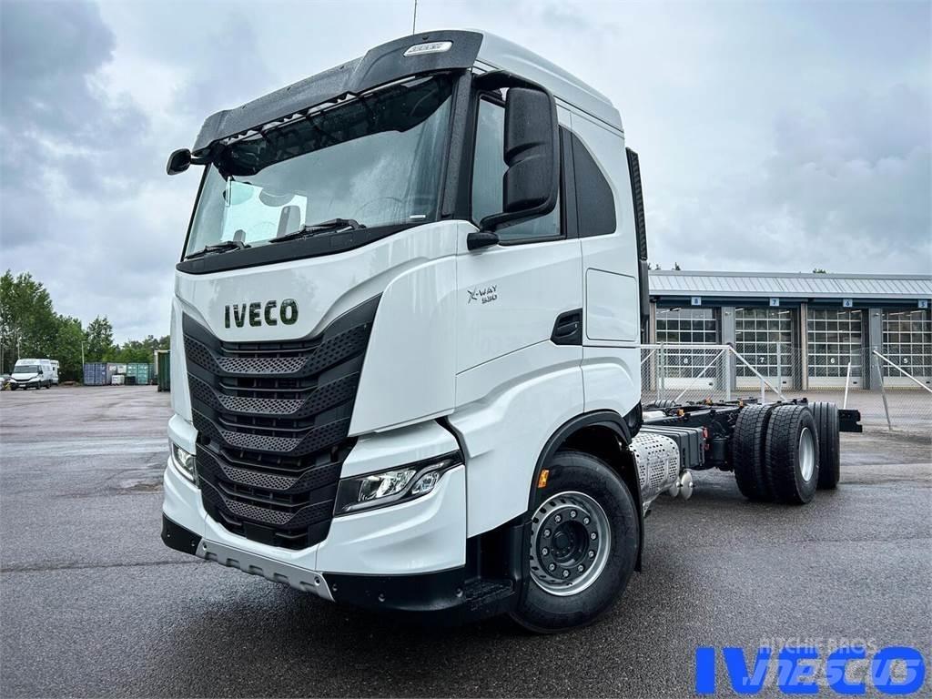 Iveco X-WAY Вантажівки / спеціальні