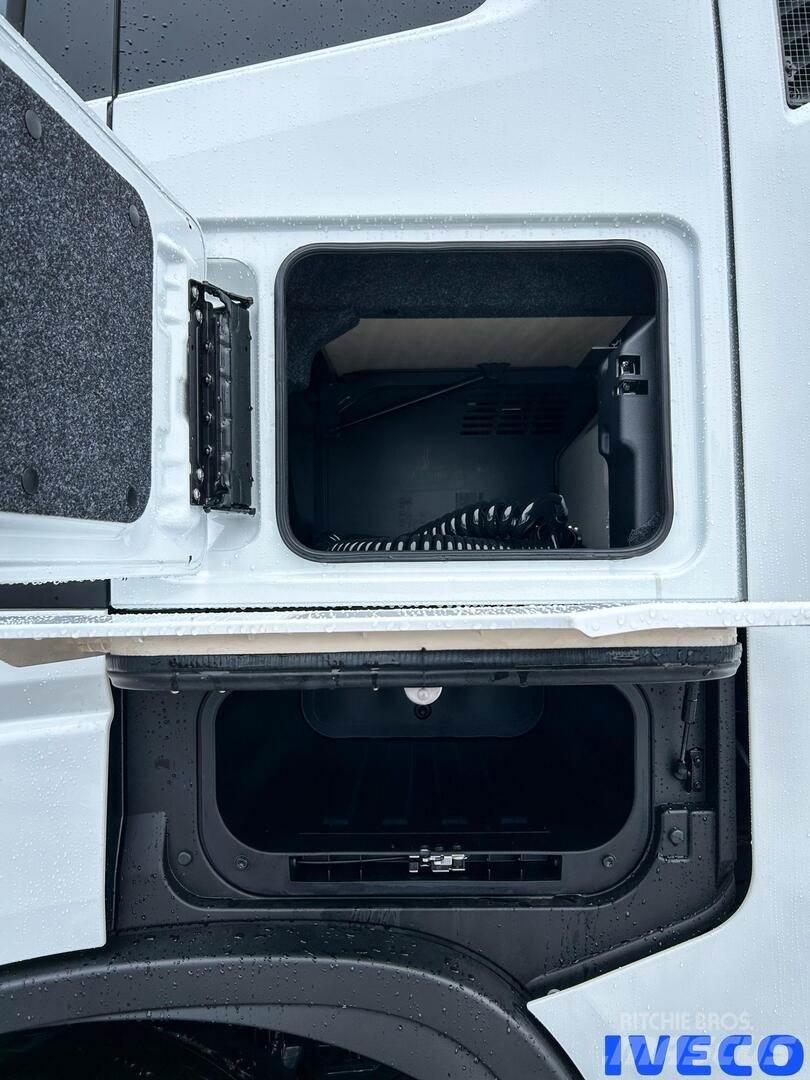 Iveco X-WAY Вантажівки / спеціальні