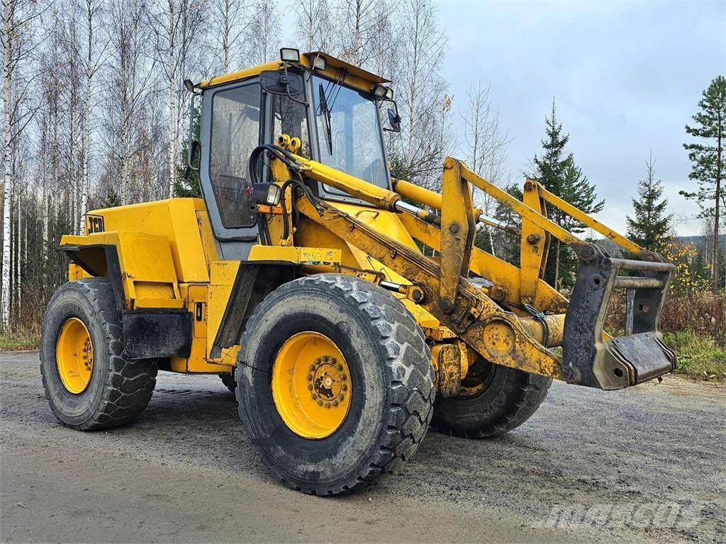 JCB 425 Фронтальні навантажувачі