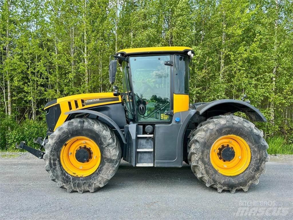JCB Fastrack 4220 Трактори