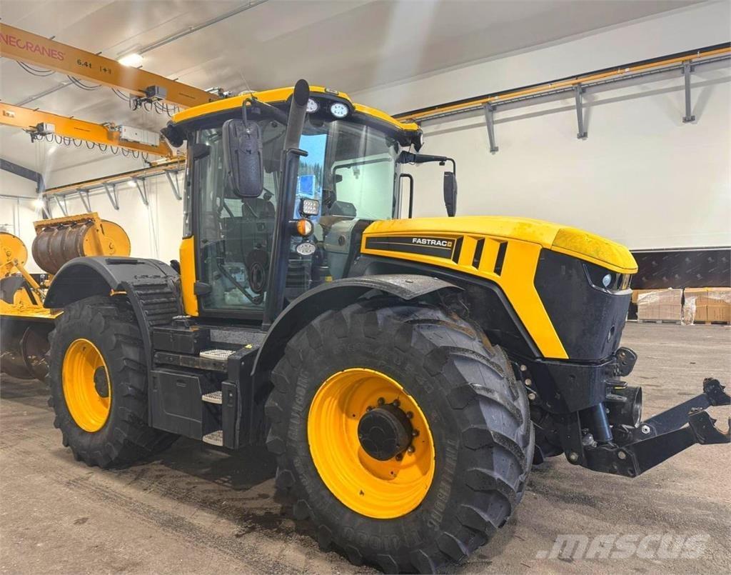 JCB Fastrack 4220 Трактори