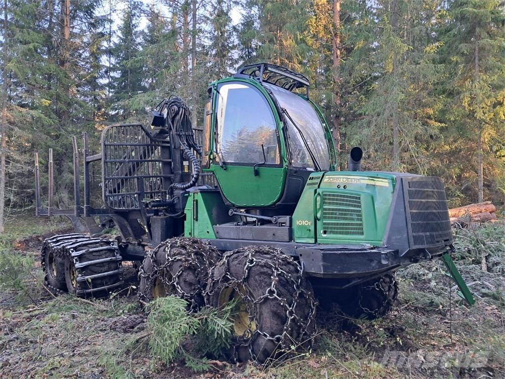 John Deere 1010e Форвардери