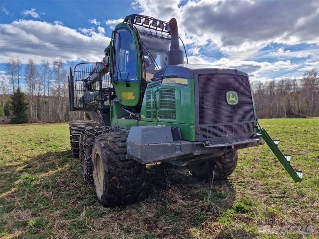 John Deere 1110G Форвардери
