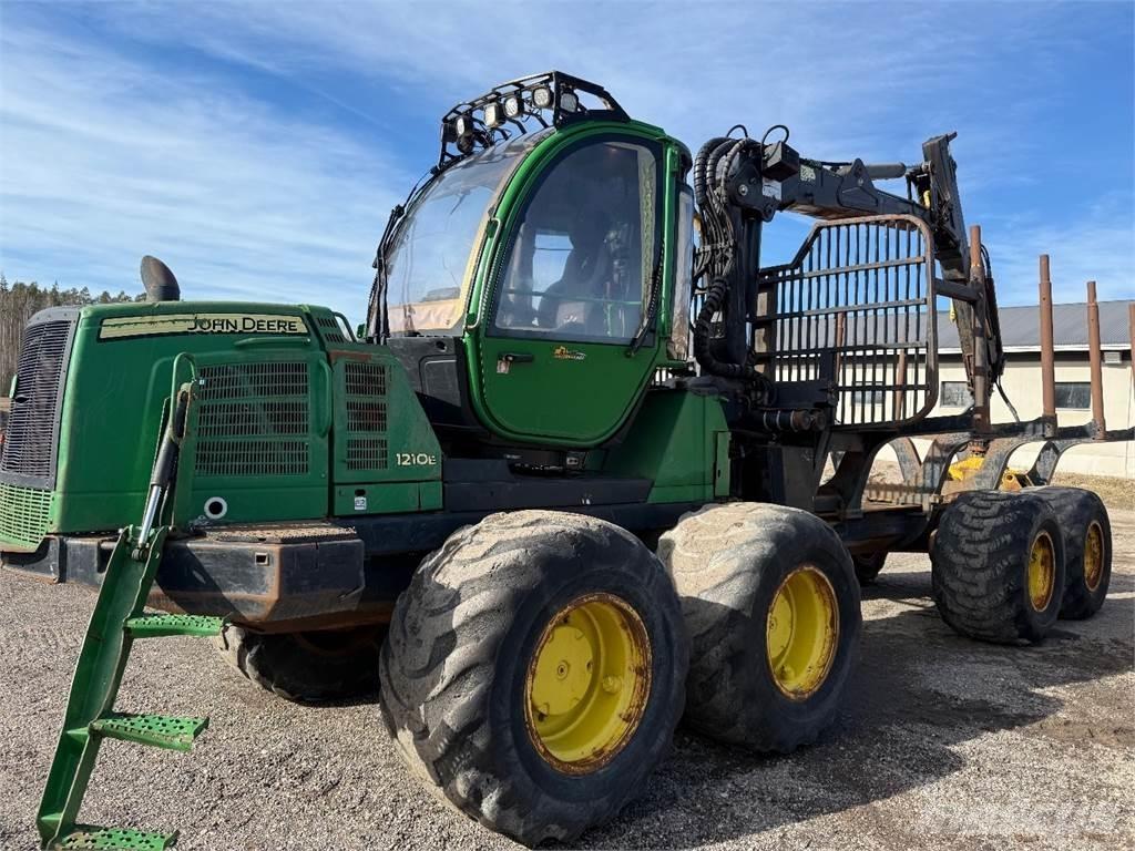 John Deere 1210E Форвардери