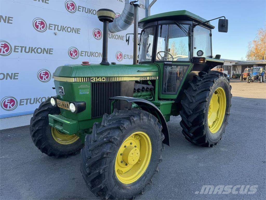 John Deere 3140 Трактори