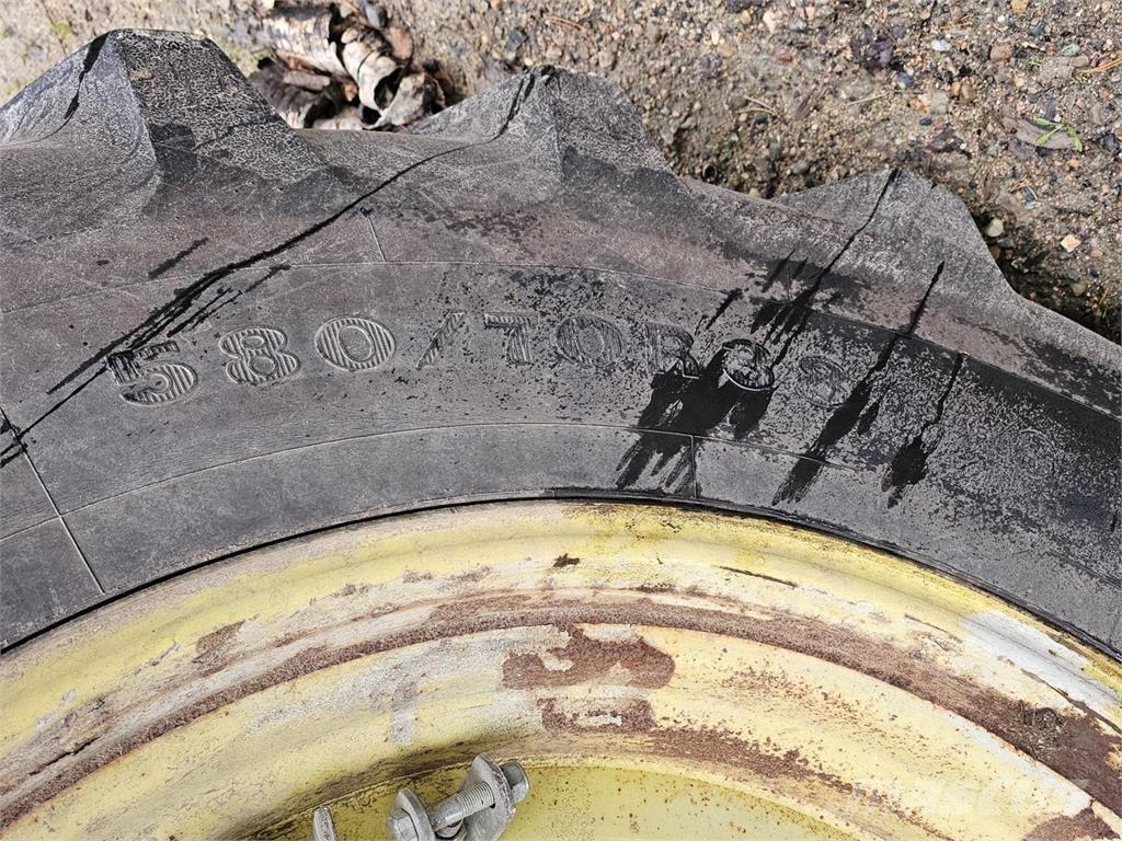 John Deere 6800 Трактори