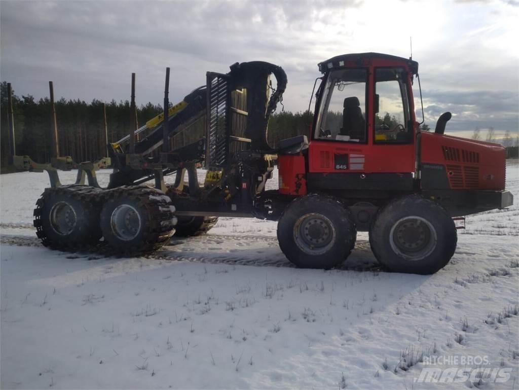 Komatsu 845 Форвардери