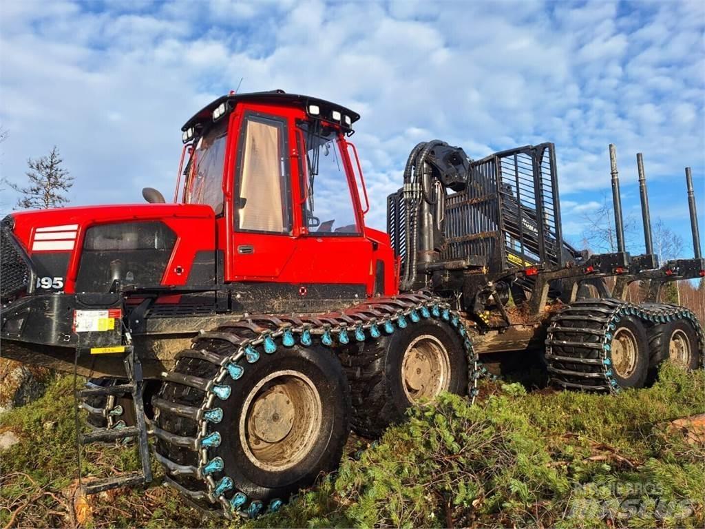 Komatsu 895 Форвардери