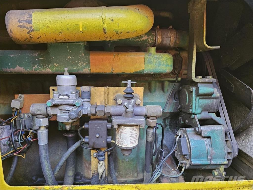 Lokomo AH 132 C Грейдери