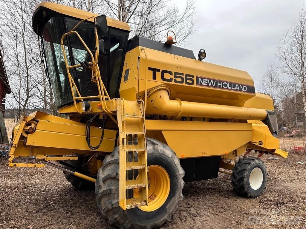 New Holland TC56 Зернозбиральні комбайни