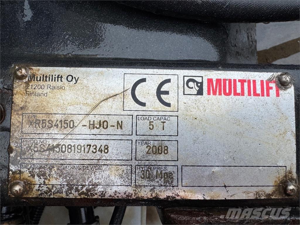 Nissan Atleon Вантажівки з гаковим підйомом