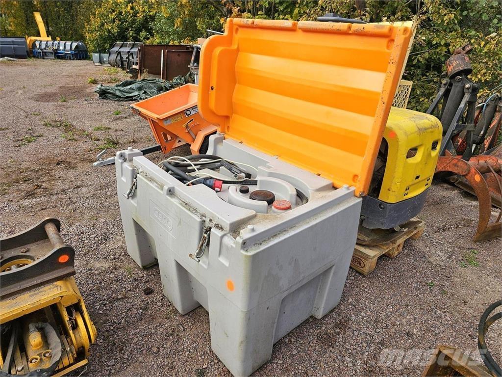  Polttoainesäiliö Баки