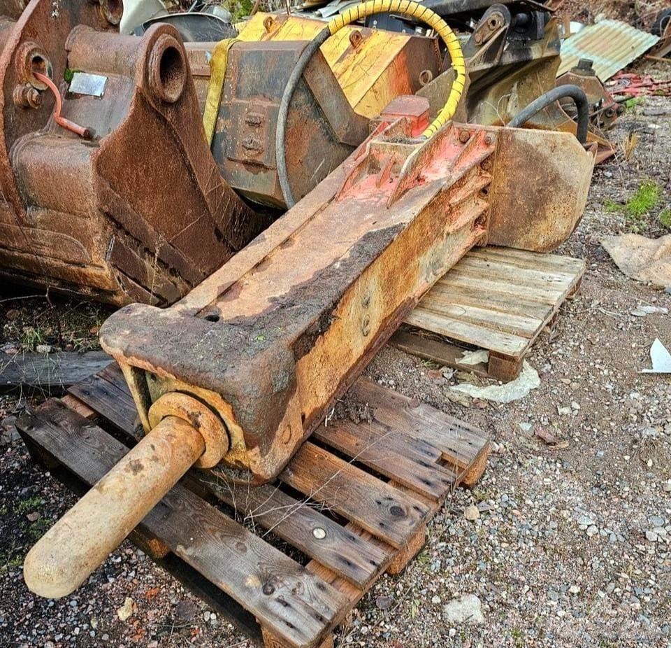Rammer E64 Плуги
