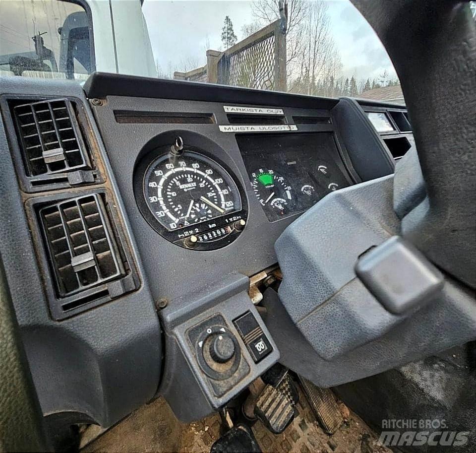 Renault M230ti Вантажівки з гаковим підйомом