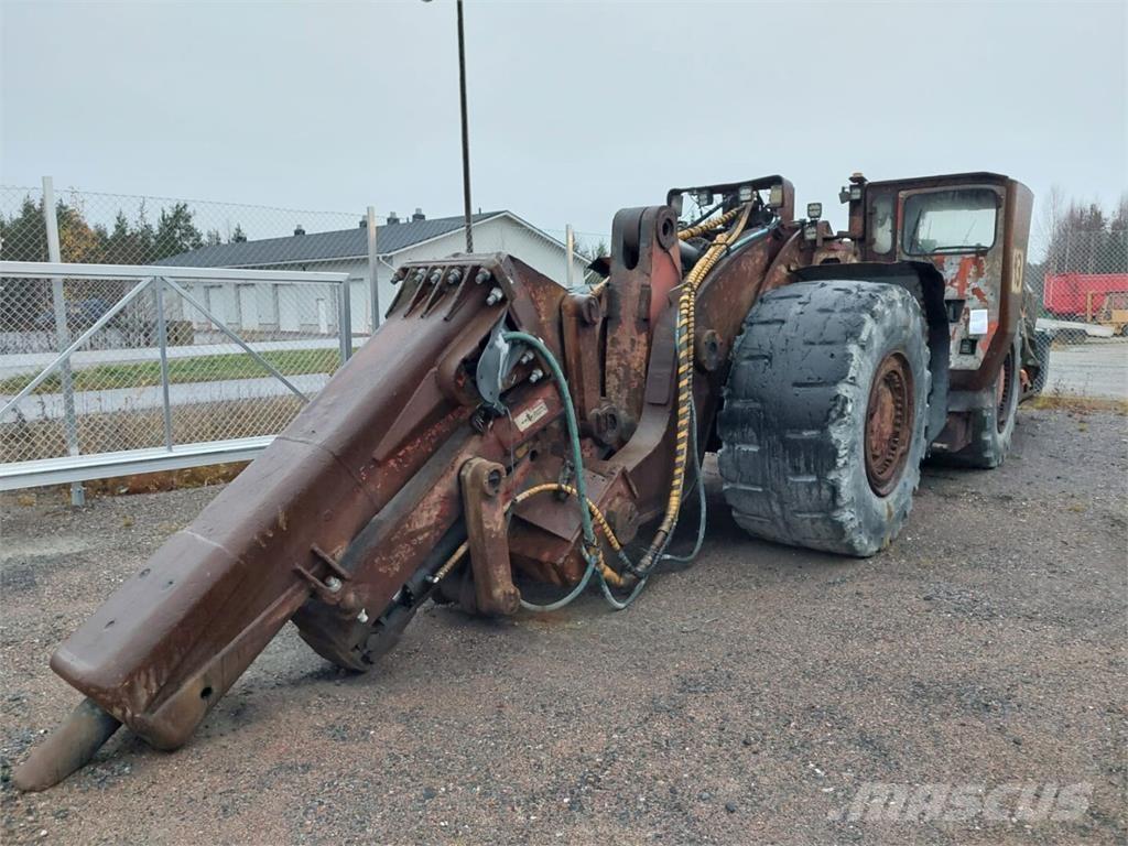 Sandvik TORO 0011 Фронтальні навантажувачі
