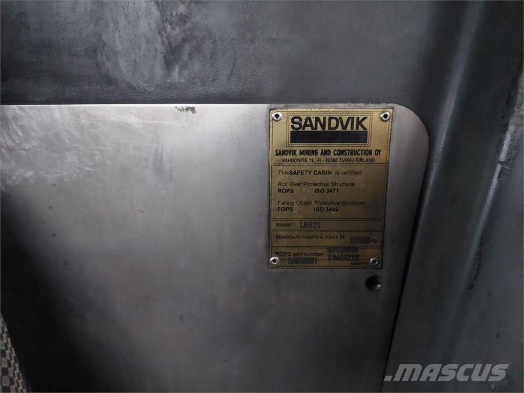 Sandvik TORO 621 Фронтальні навантажувачі