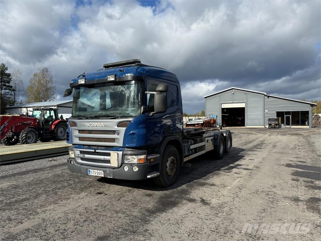 Scania P420 6x2 Вантажівки з гаковим підйомом