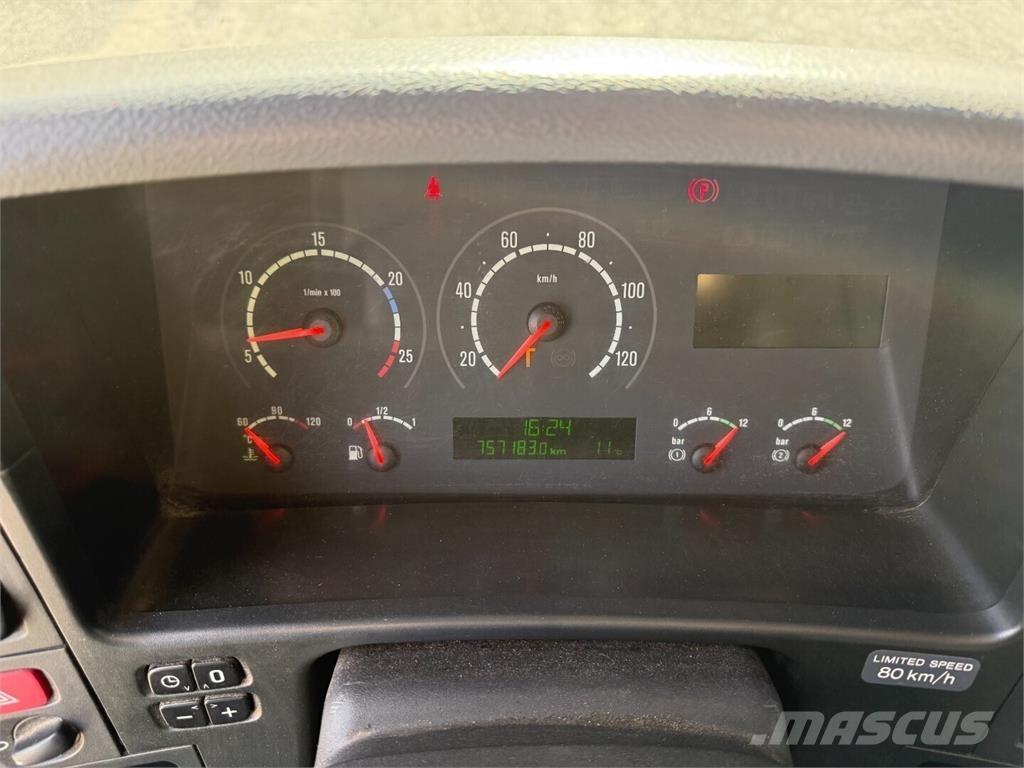Scania P420 6x2 Вантажівки з гаковим підйомом