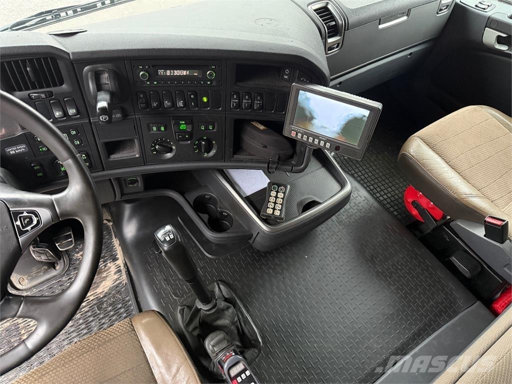 Scania R560 Вантажівки з гаковим підйомом