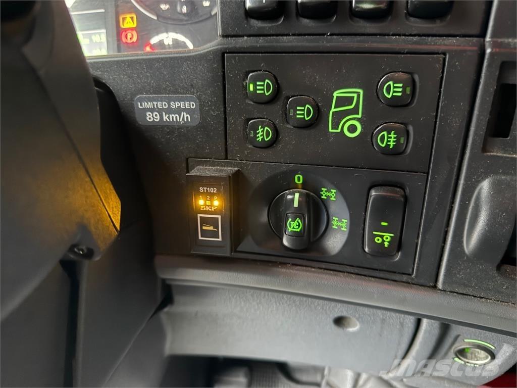 Scania R730 Вантажівки з гаковим підйомом