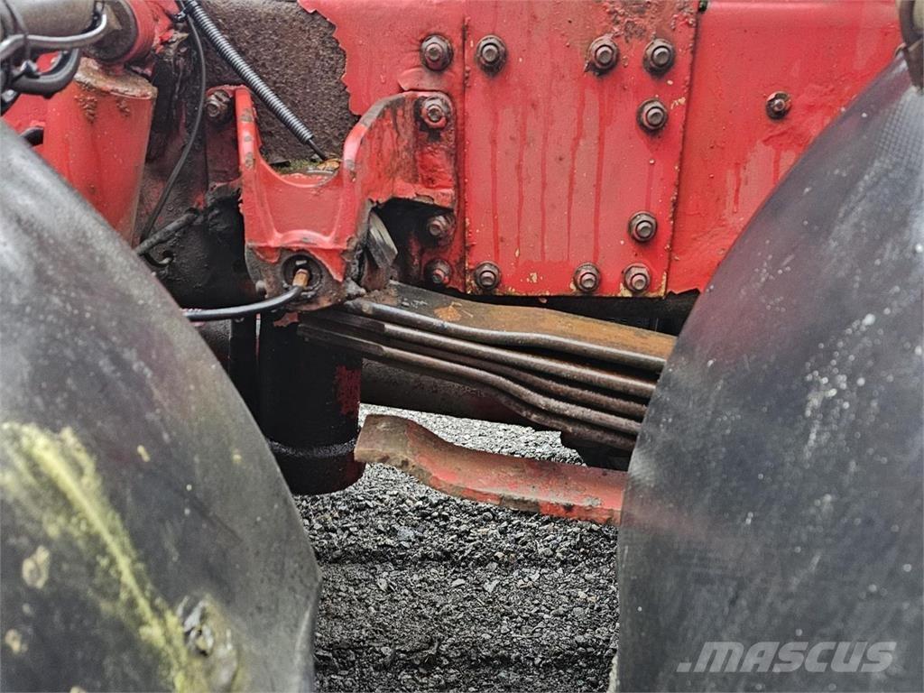 Sisu E12M 8X2 Вантажівки з гаковим підйомом