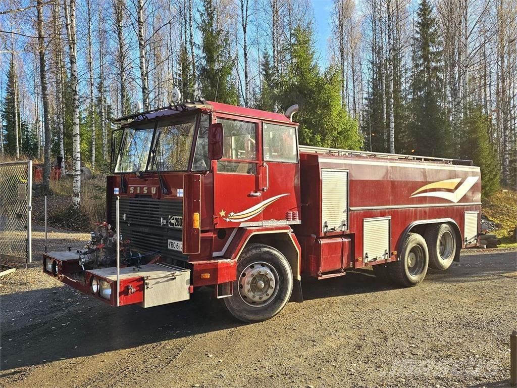 Sisu Paloauto 6X2 Вантажівки / спеціальні