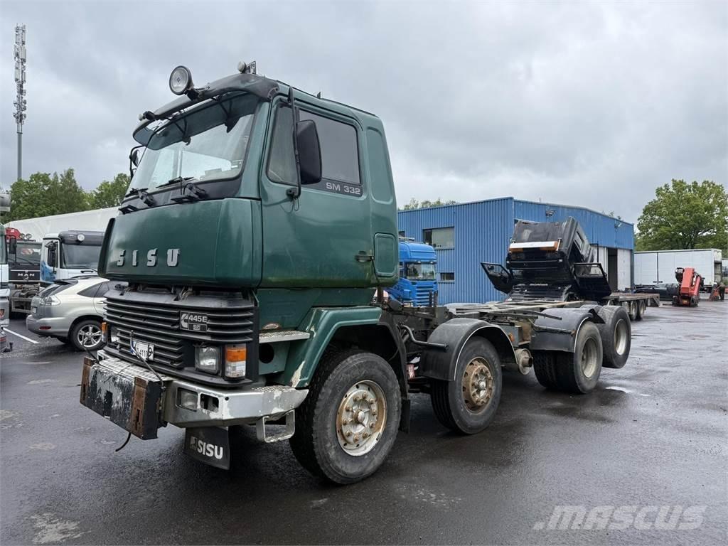 Sisu Sm332 8x2 Шасі з кабіною