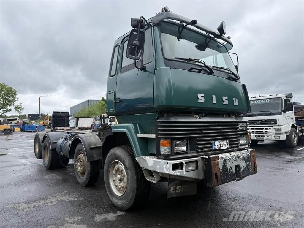 Sisu Sm332 8x2 Шасі з кабіною