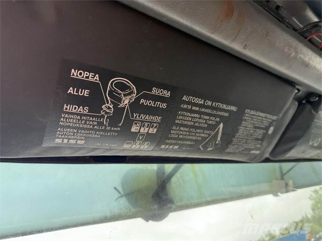 Sisu Sm332 8x2 Шасі з кабіною