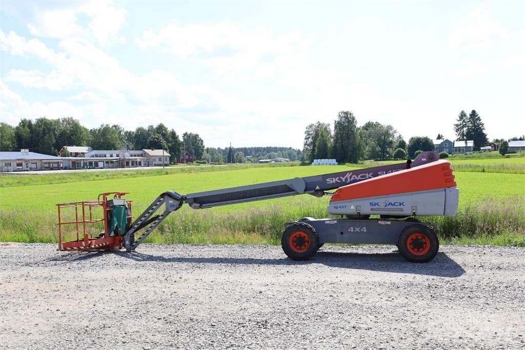 SkyJack SJ 45T Вертикальні щоглові підйомники