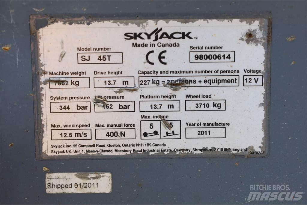 SkyJack SJ 45T Вертикальні щоглові підйомники