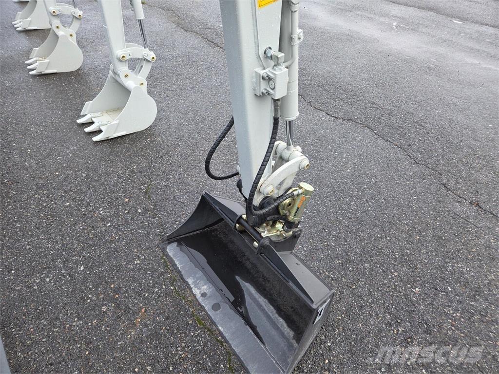 Takeuchi TB210R Міні-екскаватори < 7т