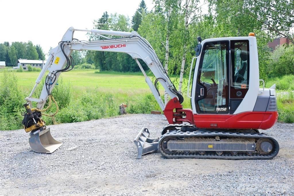 Takeuchi TB250 Міні-екскаватори < 7т