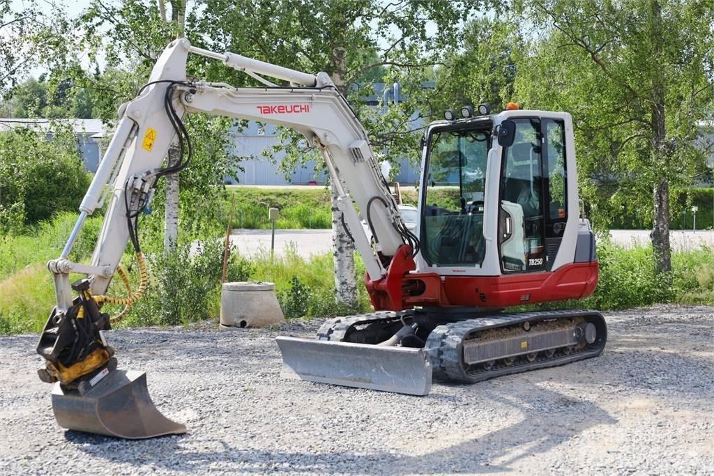 Takeuchi TB250 Міні-екскаватори < 7т