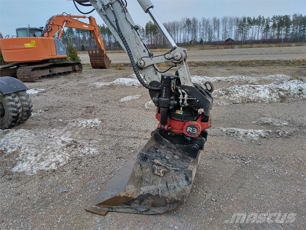 Takeuchi TB295W Колісні екскаватори